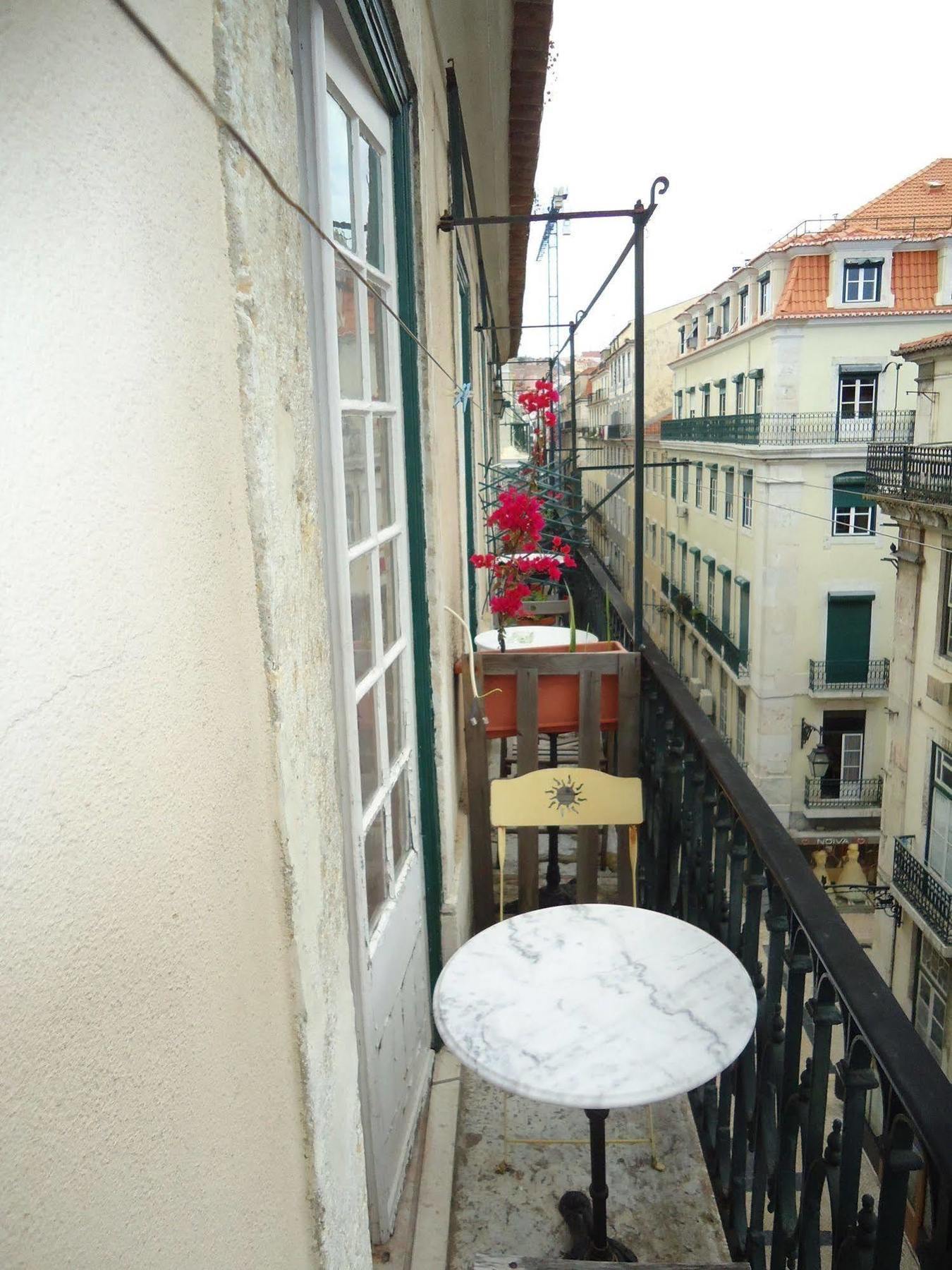New Aljubarrota Guest House Lisbona Esterno foto