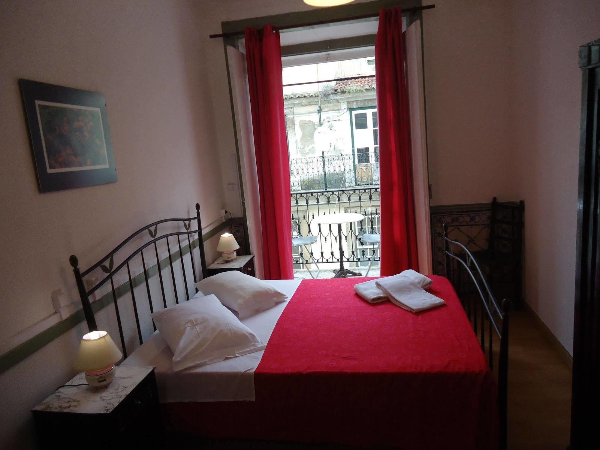 New Aljubarrota Guest House Lisbona Esterno foto