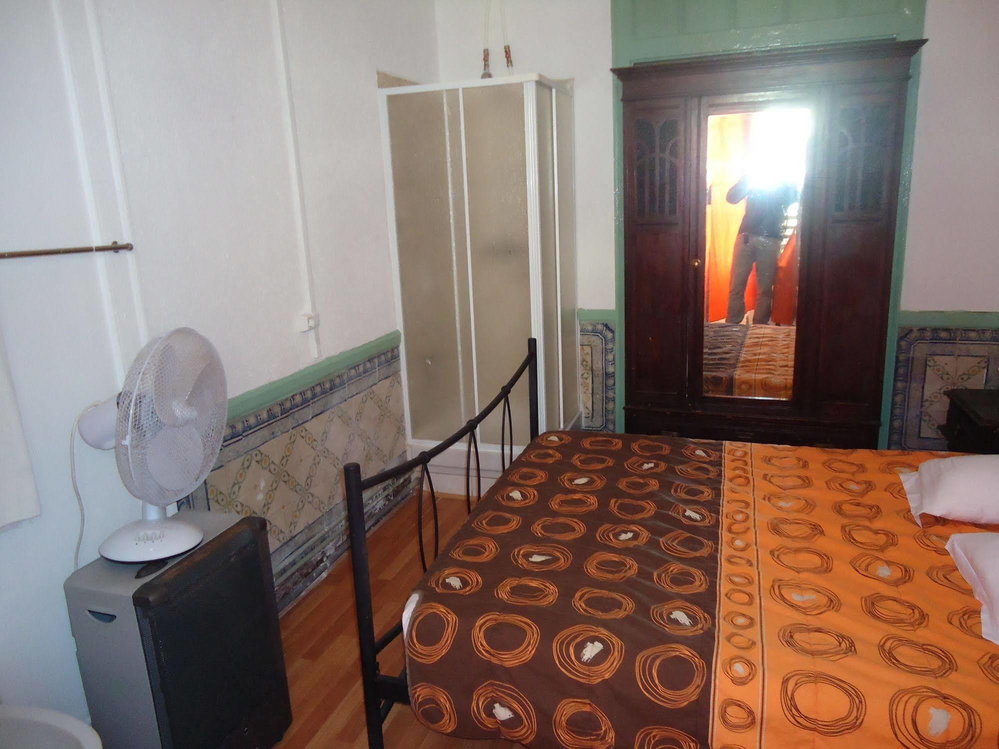 New Aljubarrota Guest House Lisbona Esterno foto