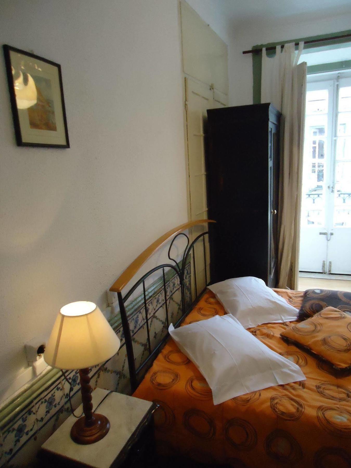 New Aljubarrota Guest House Lisbona Esterno foto