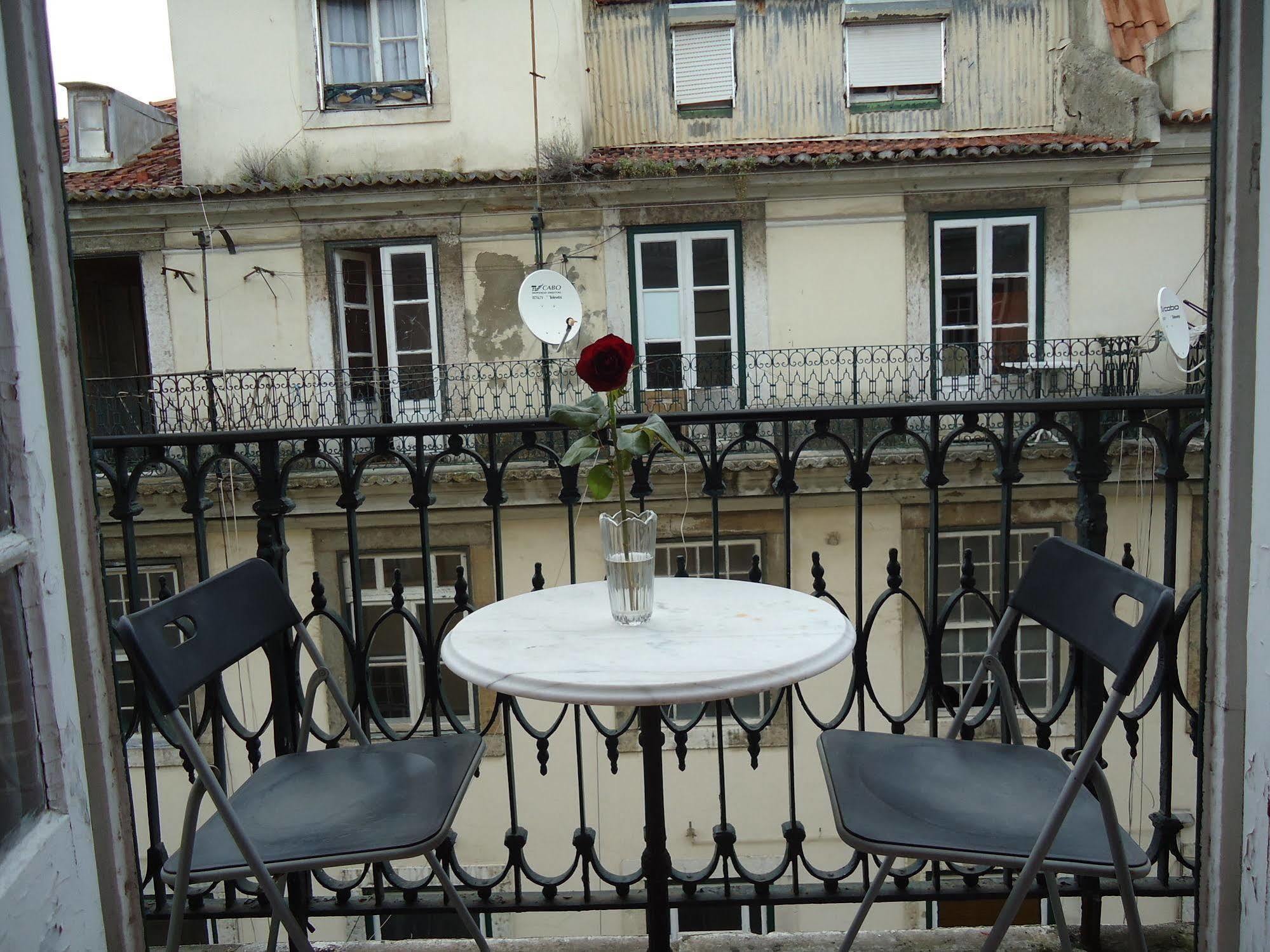 New Aljubarrota Guest House Lisbona Esterno foto