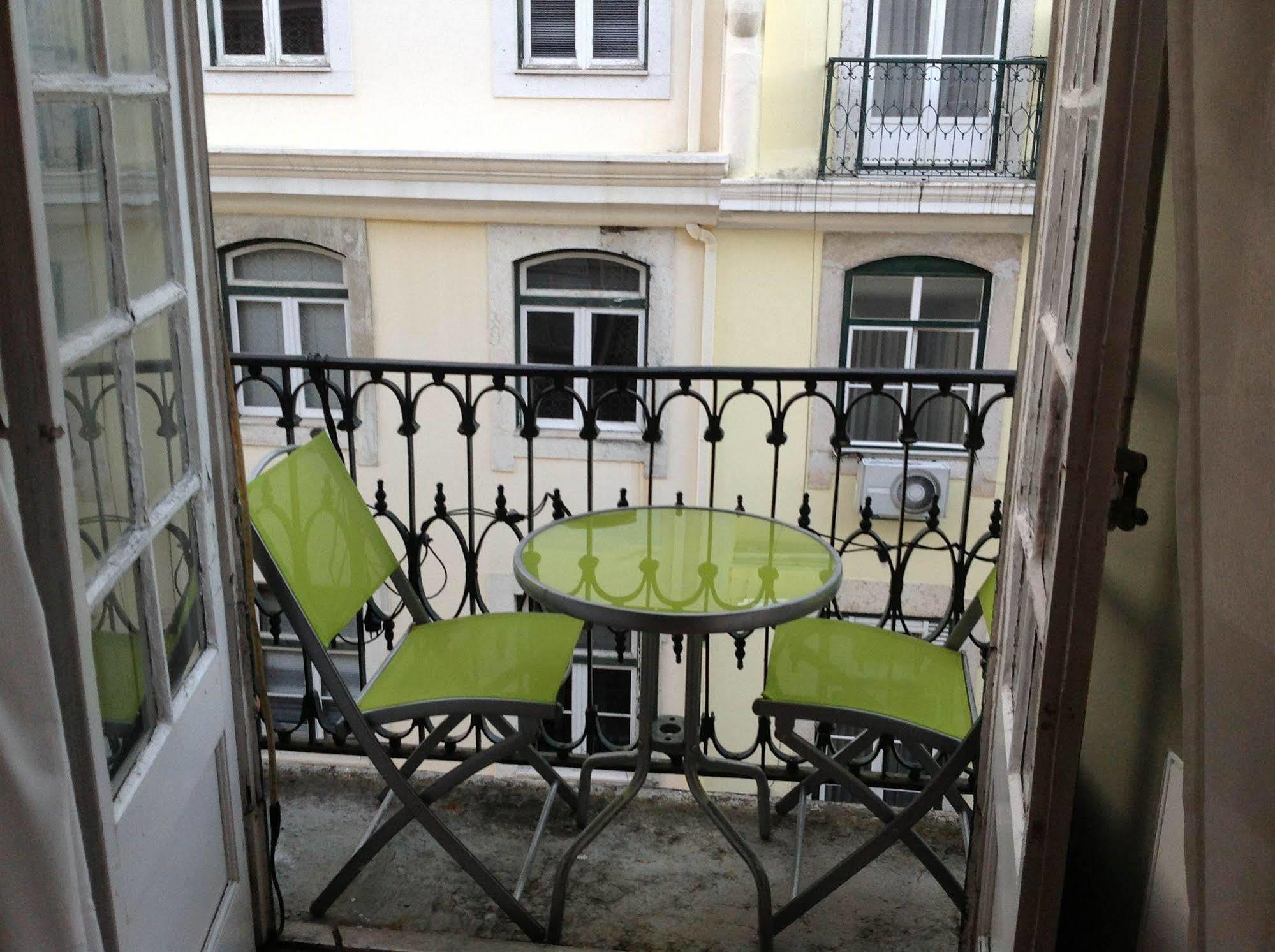 New Aljubarrota Guest House Lisbona Esterno foto