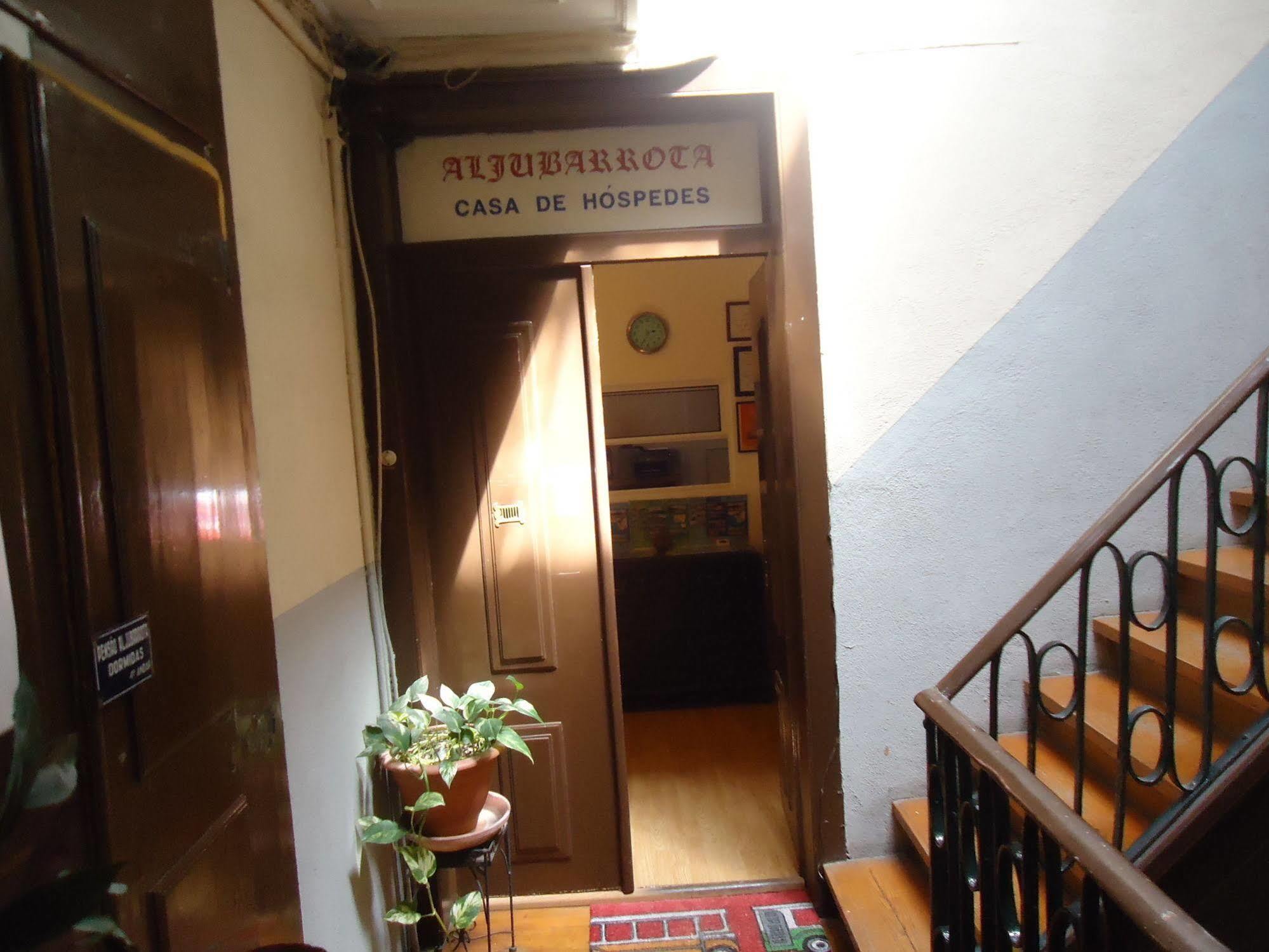 New Aljubarrota Guest House Lisbona Esterno foto